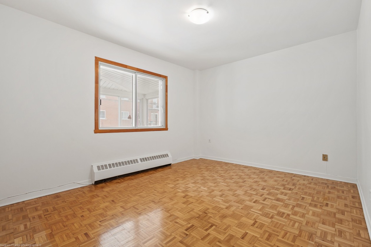 Chambre à coucher — 5860 - 5866, Rue Crevier, Montréal (Montréal-Nord), H1G2C8, Montréal (Montréal-Nord)