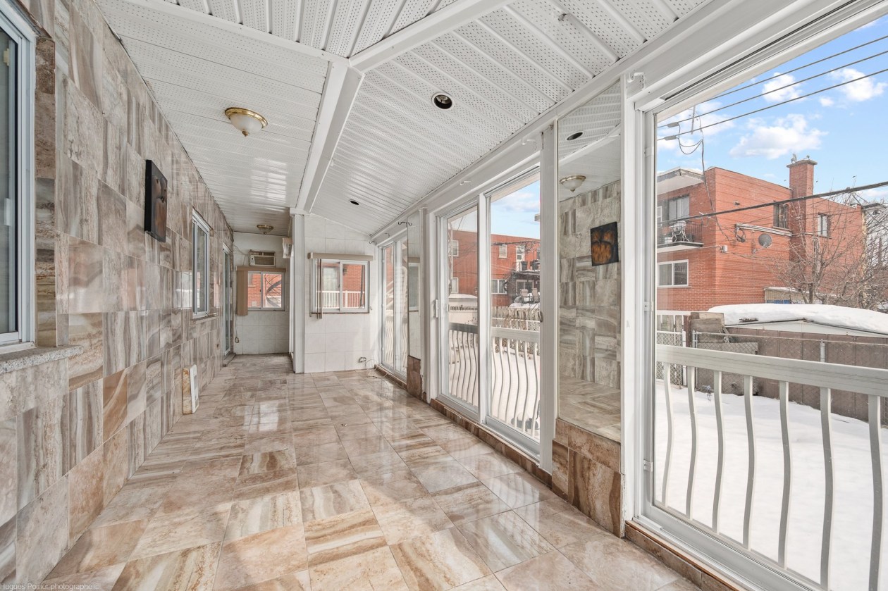 Verrière — 5860 - 5866, Rue Crevier, Montréal (Montréal-Nord), H1G2C8, Montréal (Montréal-Nord)