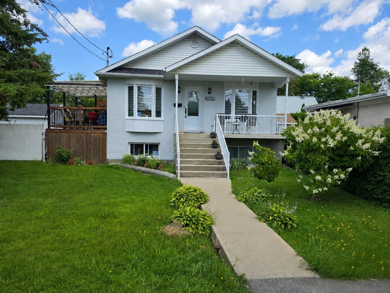 1129, 42e Avenue