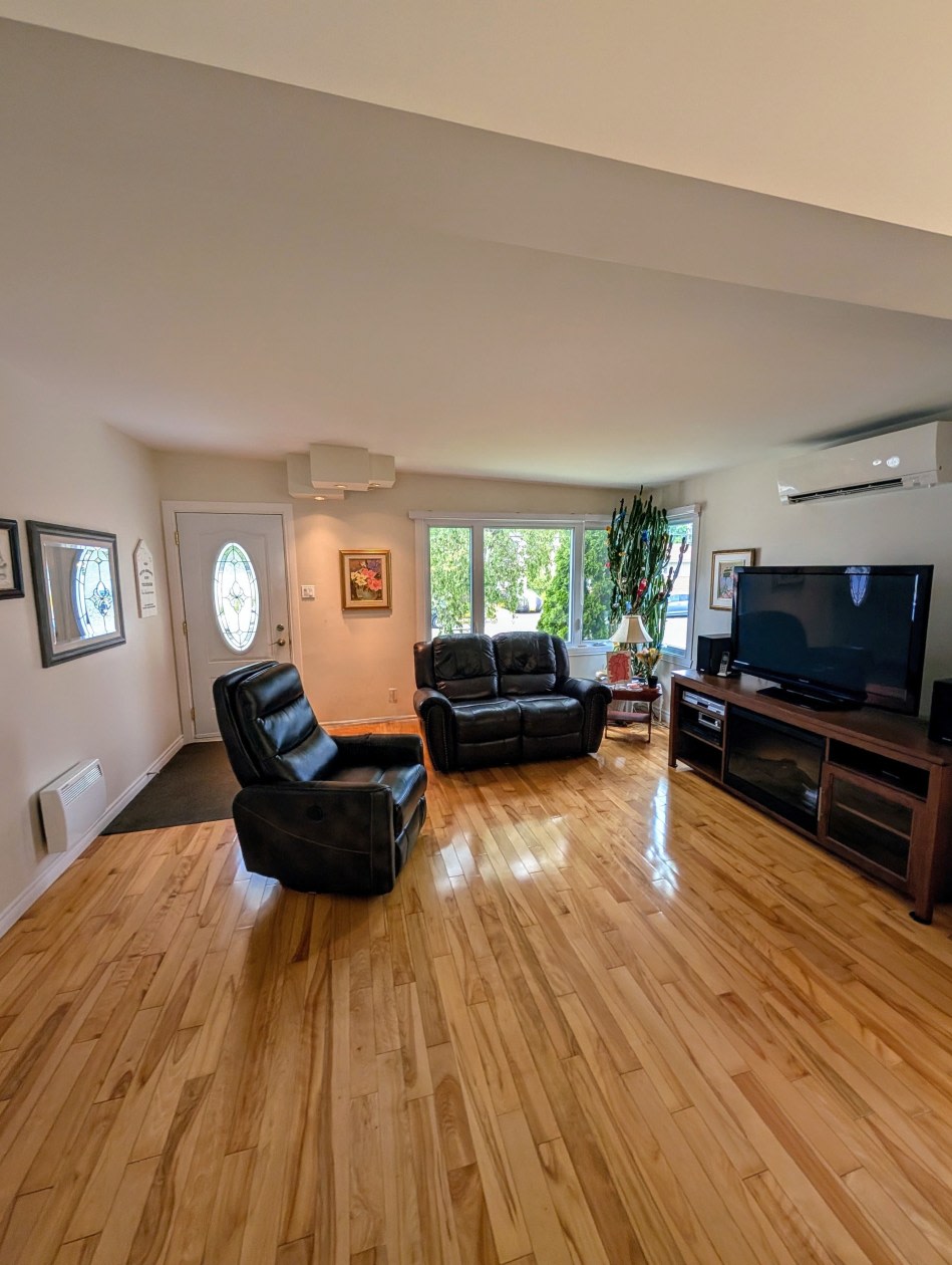 Salon — 57 Rue Crevier, Trois-Rivières, G8T 1Z8, Trois-Rivières