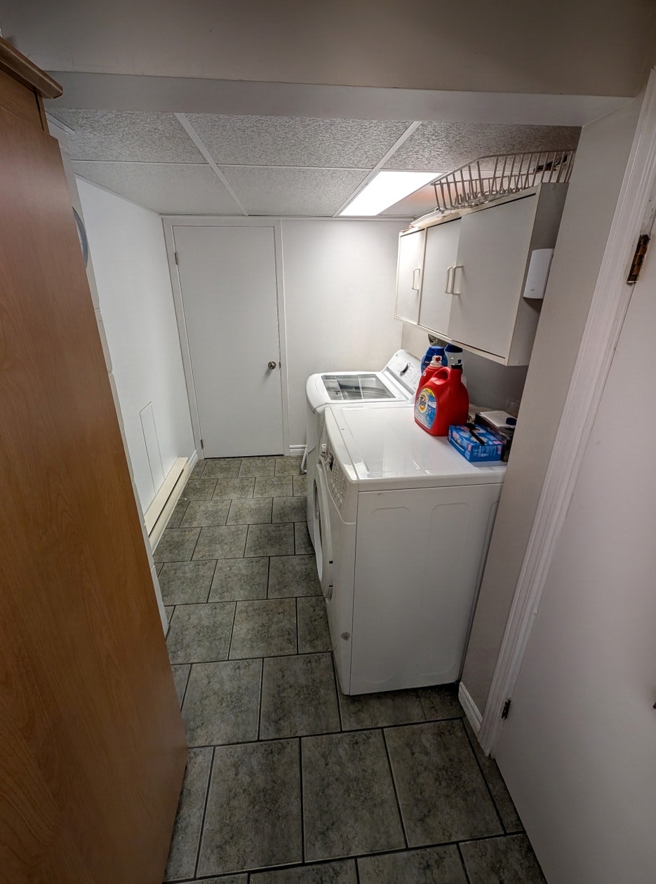 Salle de lavage — 57 Rue Crevier, Trois-Rivières, G8T 1Z8, Trois-Rivières