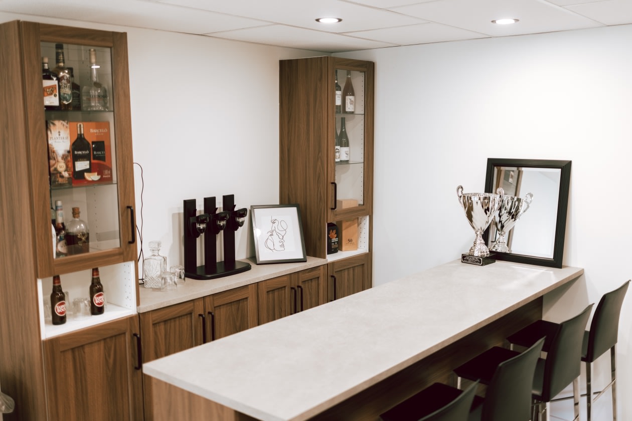 Bar — 8036 8e allée, Drummondville, J2A 2J5, Drummondville