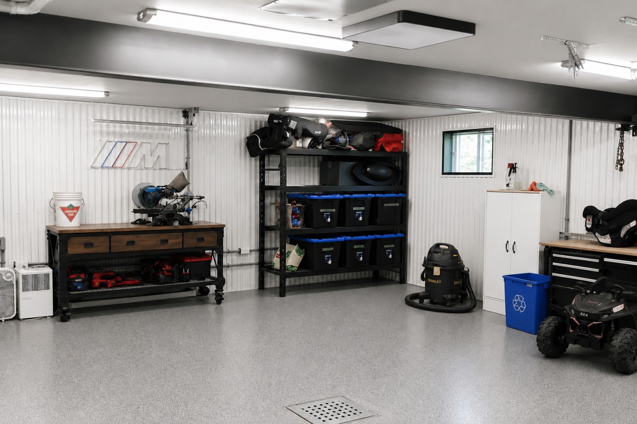 Garage — 8036 8e allée, Drummondville, J2A 2J5, Drummondville