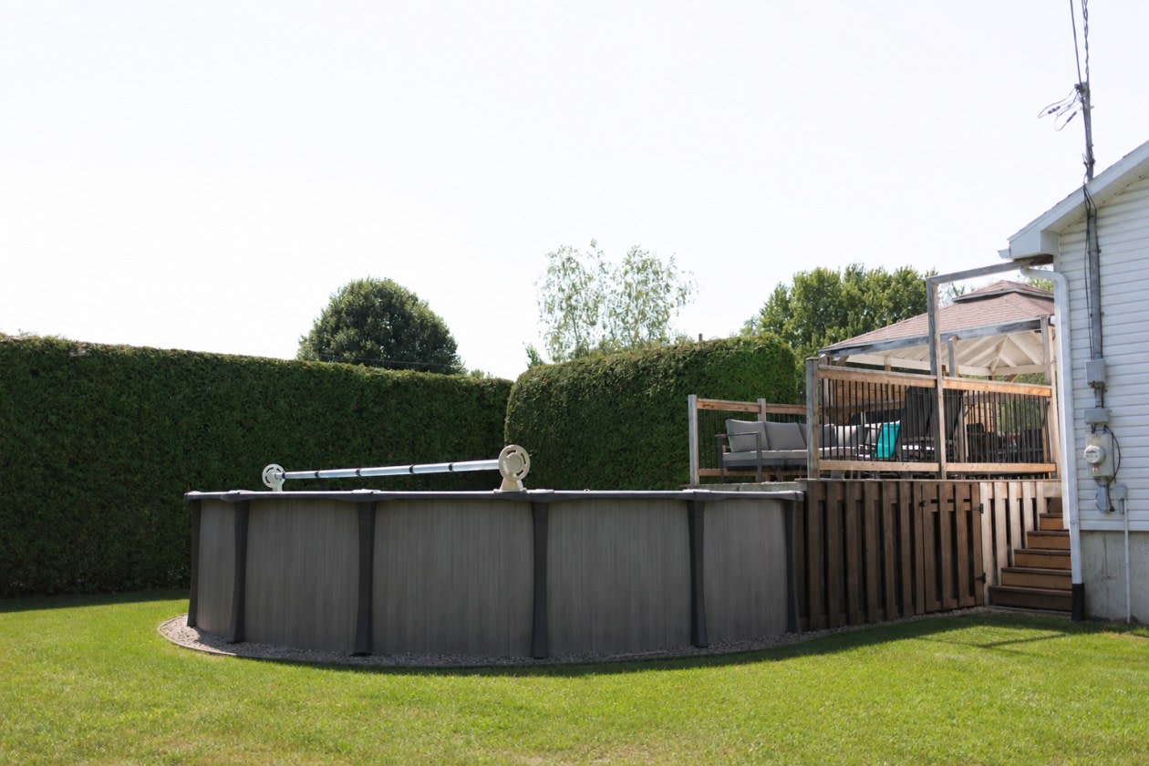 Piscine — 8036 8e allée, Drummondville, J2A 2J5, Drummondville