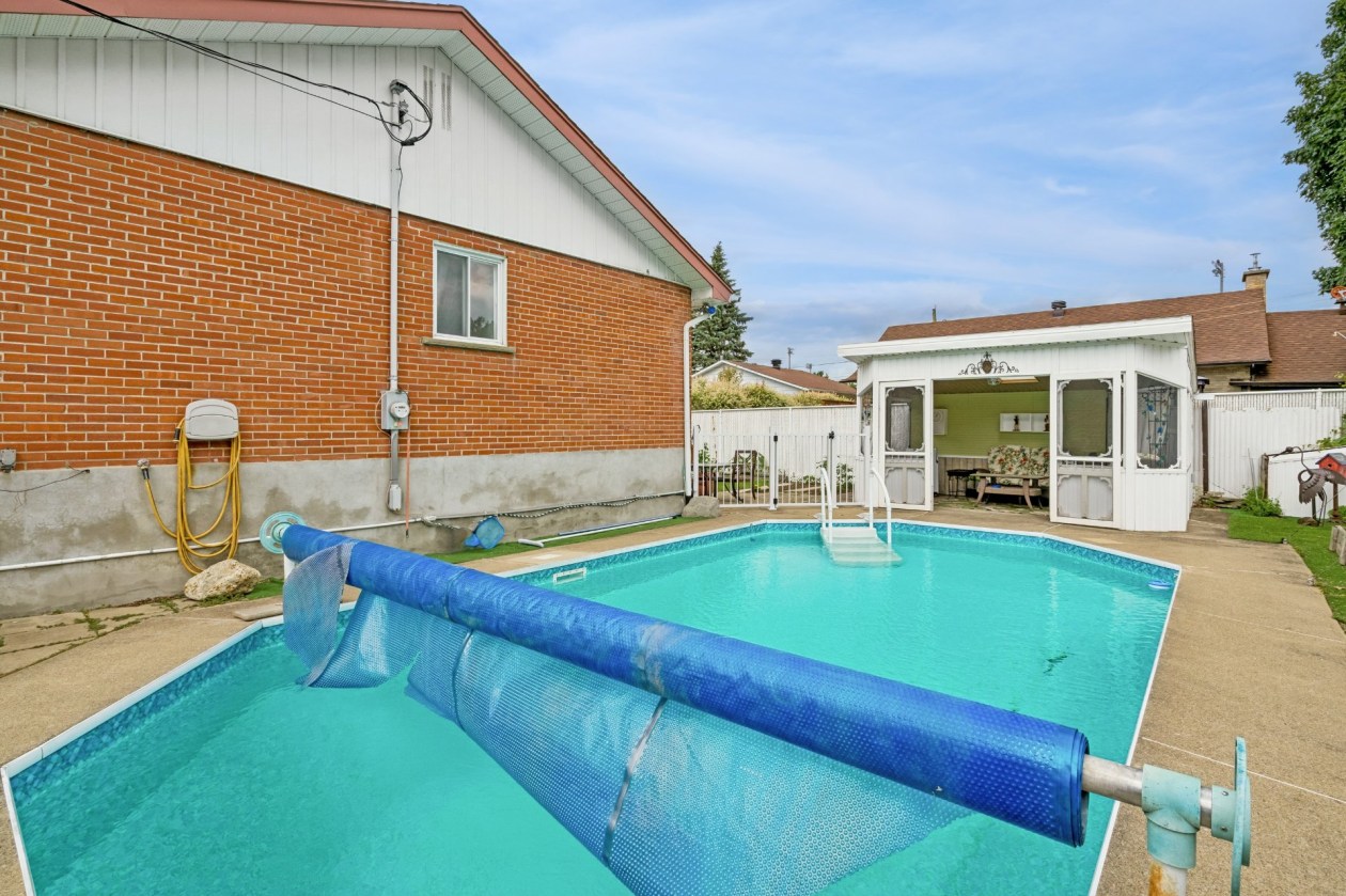 Piscine — 7379, 19e Avenue, Laval (Laval-Ouest), H7R3E5, Laval (Laval-Ouest)