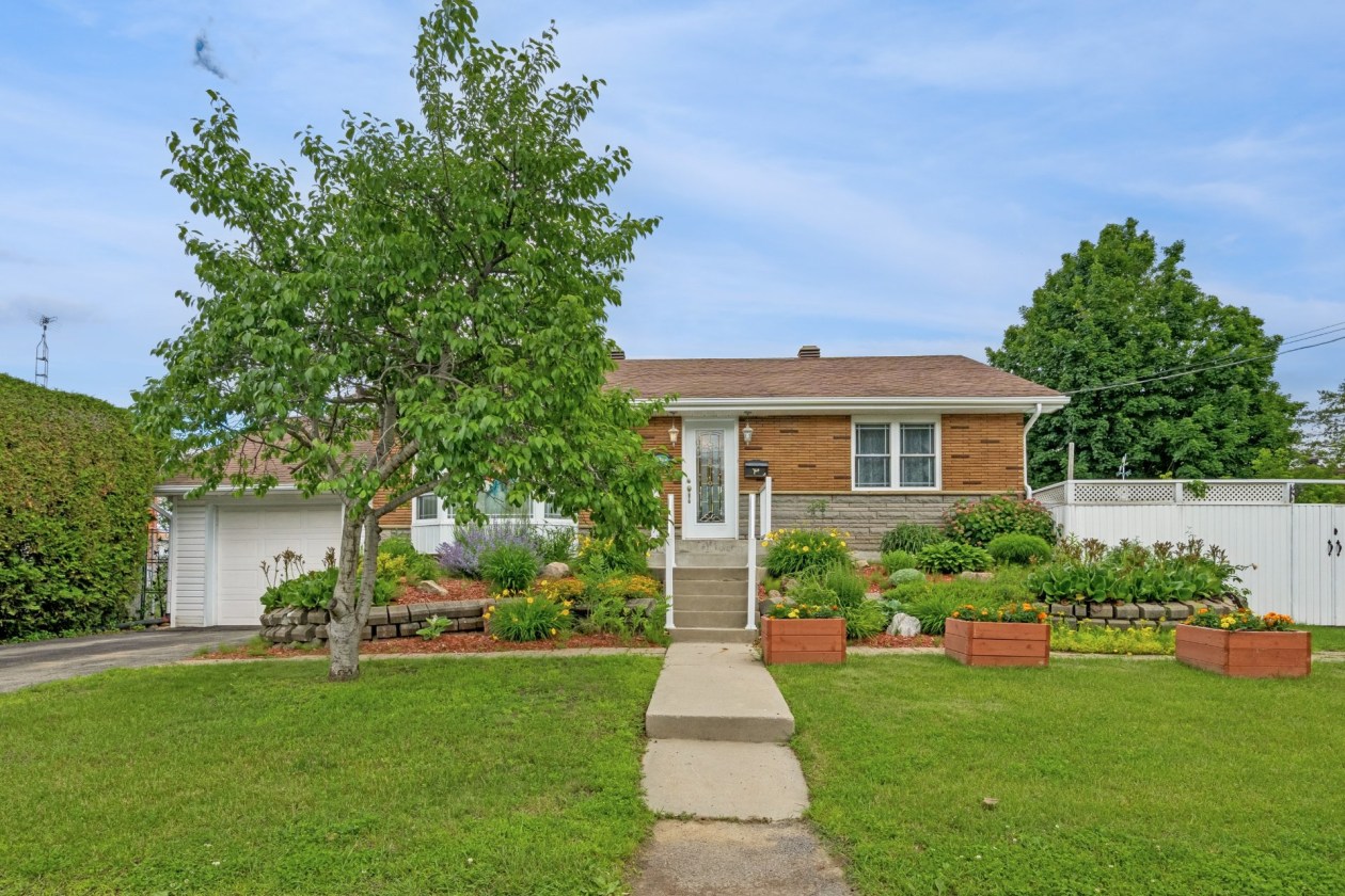 7379, 19e Avenue