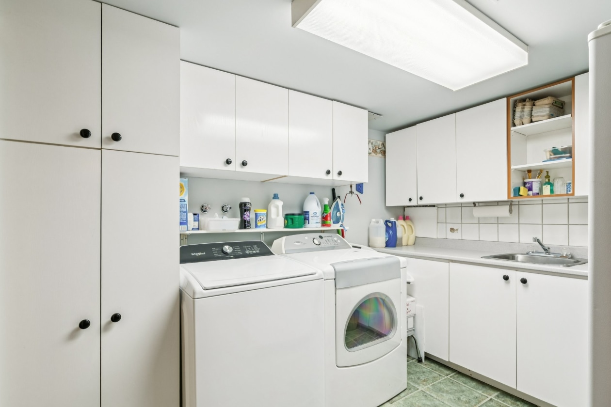 Salle de lavage — 7379, 19e Avenue, Laval (Laval-Ouest), H7R3E5, Laval (Laval-Ouest)