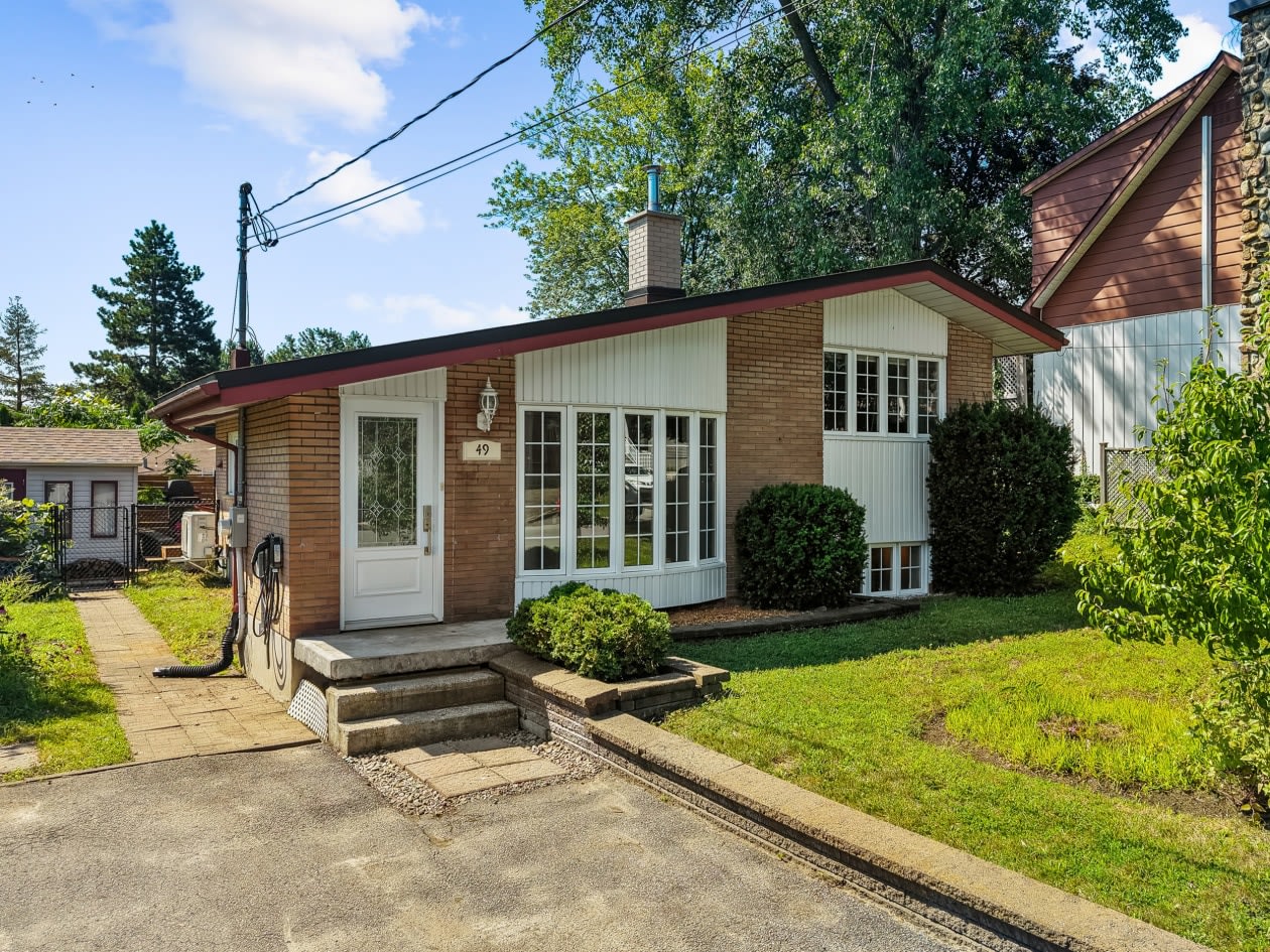 Façade — 49 Rue l'Auberivière, Laval, H7L 1B6, Laval
