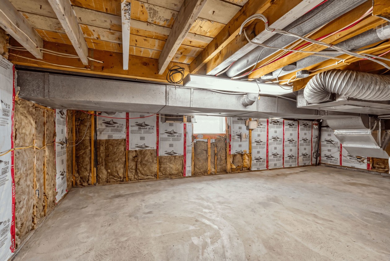 Rangement — 49 Rue l'Auberivière, Laval, H7L 1B6, Laval