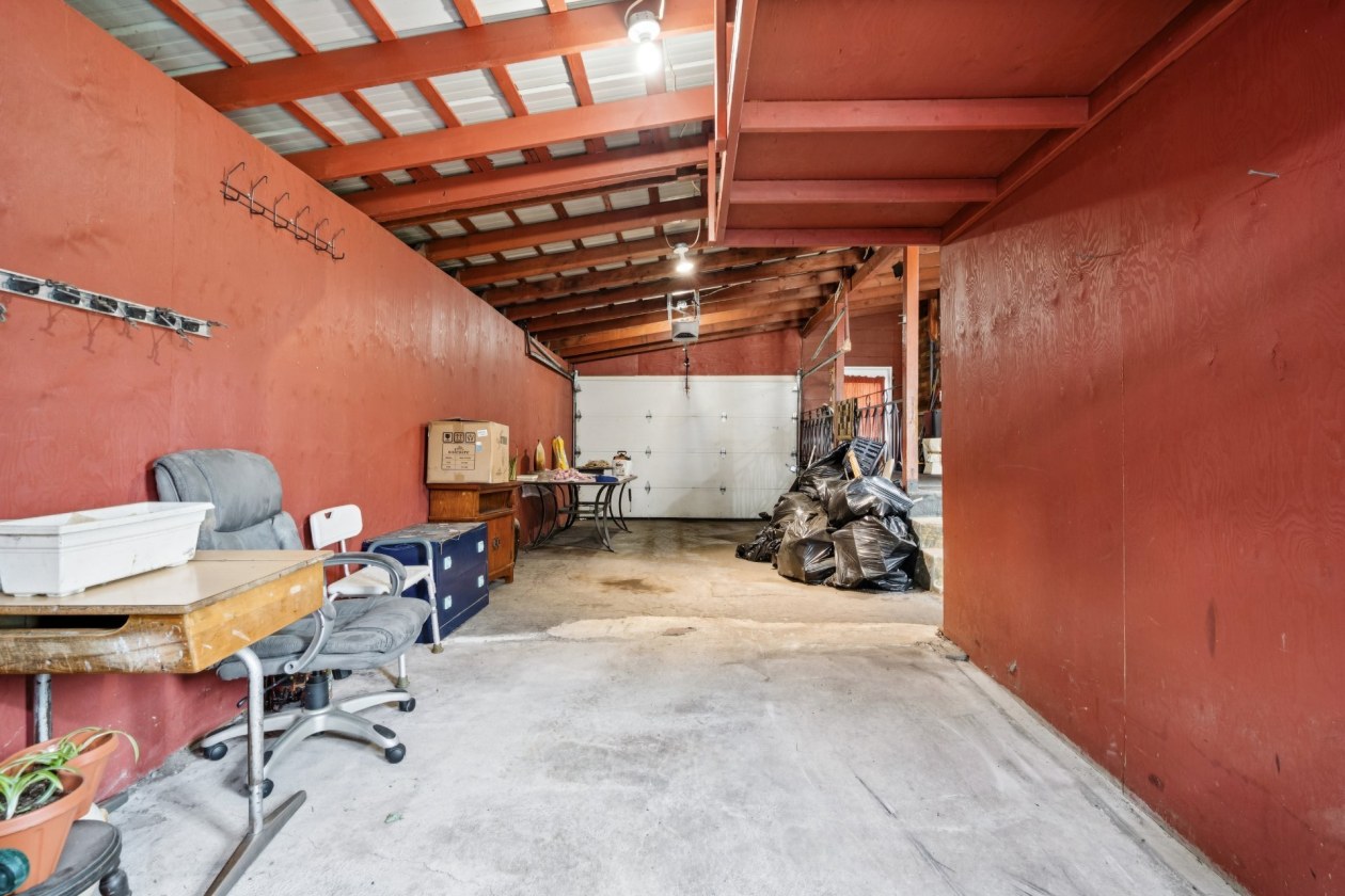 Garage — 1929, Rue Gérard, Laval (Chomedey), H7T1N2, Laval (Chomedey)