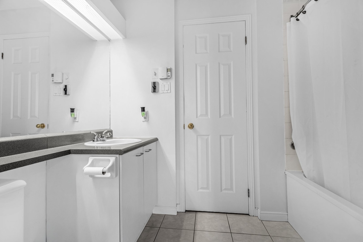 Salle de bains — 4420 Rue Le Monelier, Québec