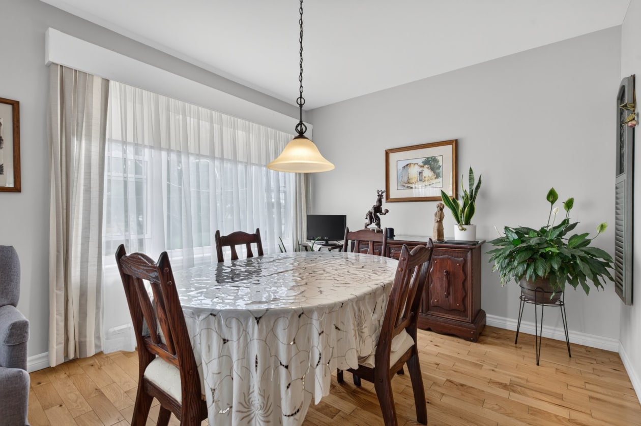 Salle à manger — 141 - 143 Av. de St-Georges, Shawinigan