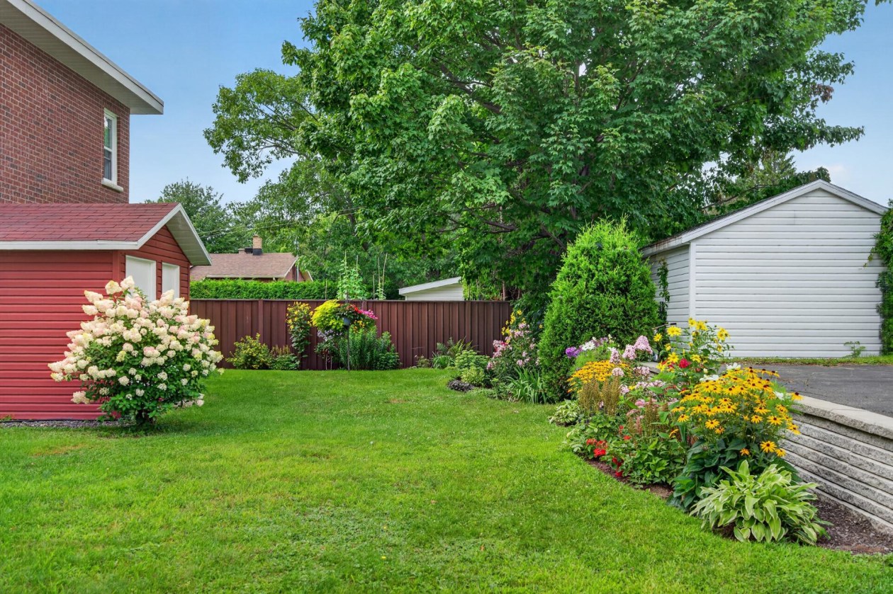 Cour — 141 - 143 Av. de St-Georges, Shawinigan