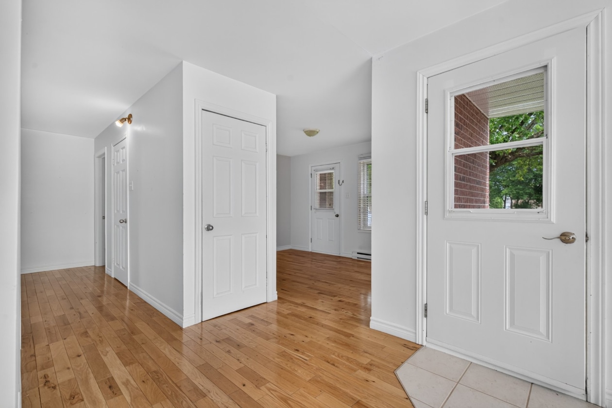 Corridor — 141 - 143 Av. de St-Georges, Shawinigan