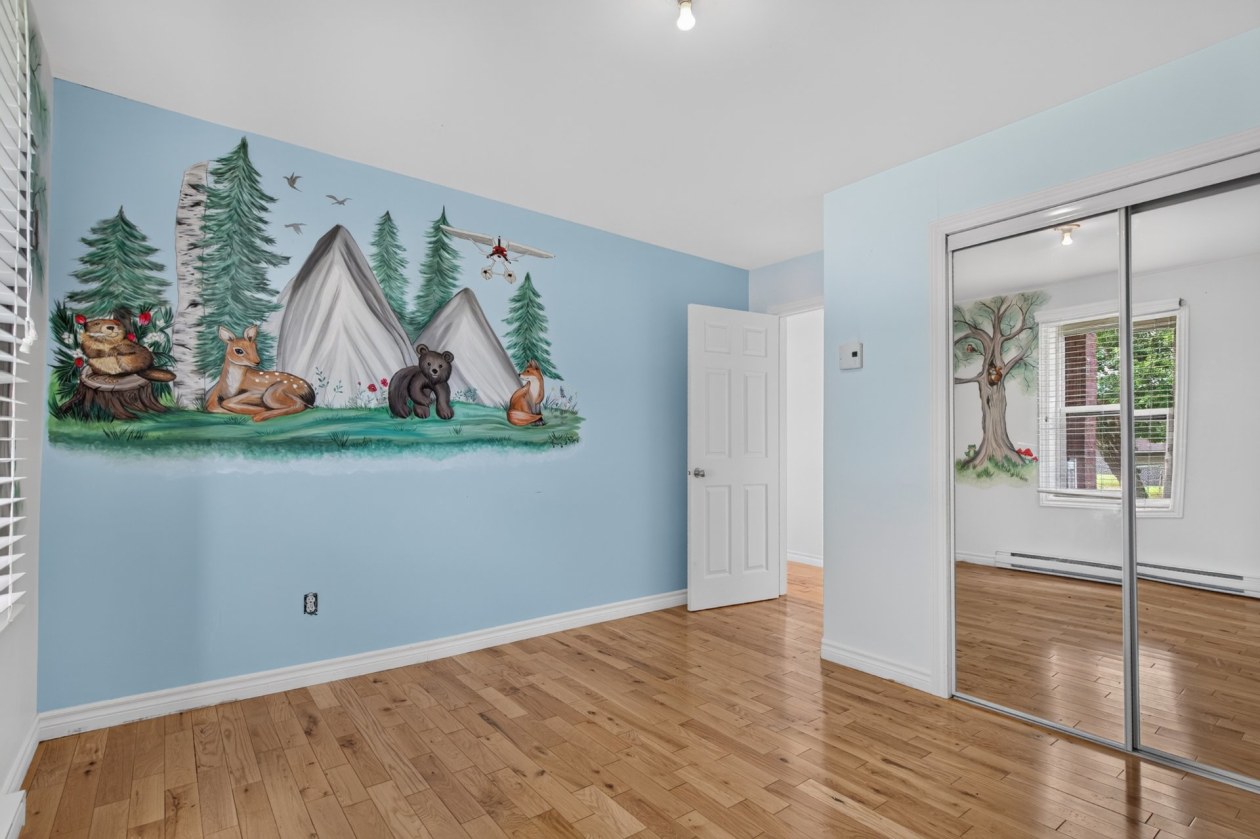 Chambre à coucher — 141 - 143 Av. de St-Georges, Shawinigan
