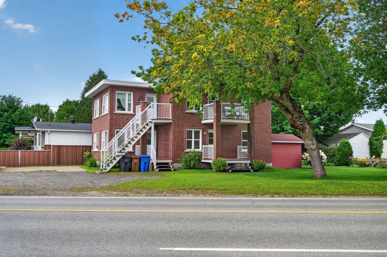Extérieur — 141 - 143 Av. de St-Georges, Shawinigan