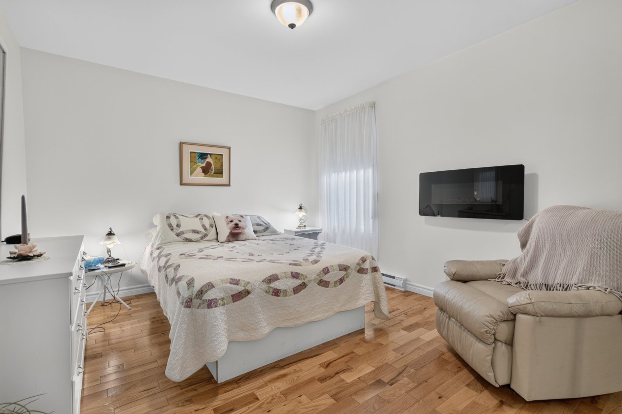 Chambre à coucher principale — 141 - 143 Av. de St-Georges, Shawinigan