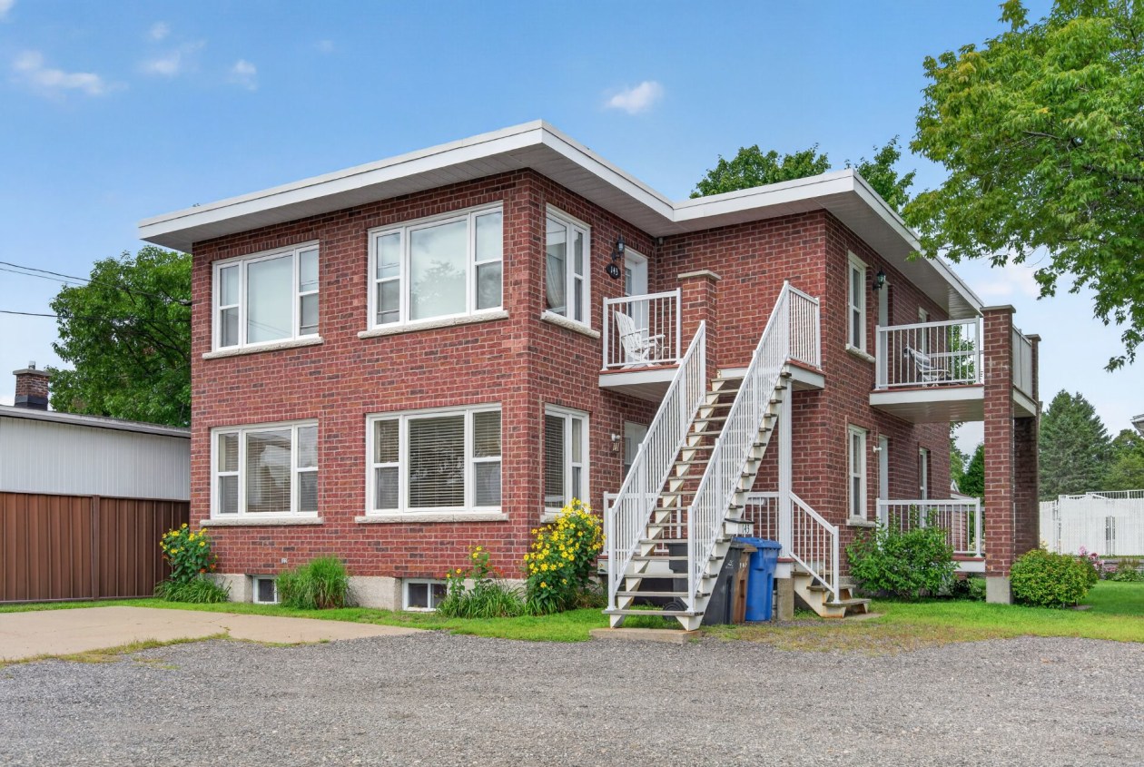 Extérieur — 141 - 143 Av. de St-Georges, Shawinigan