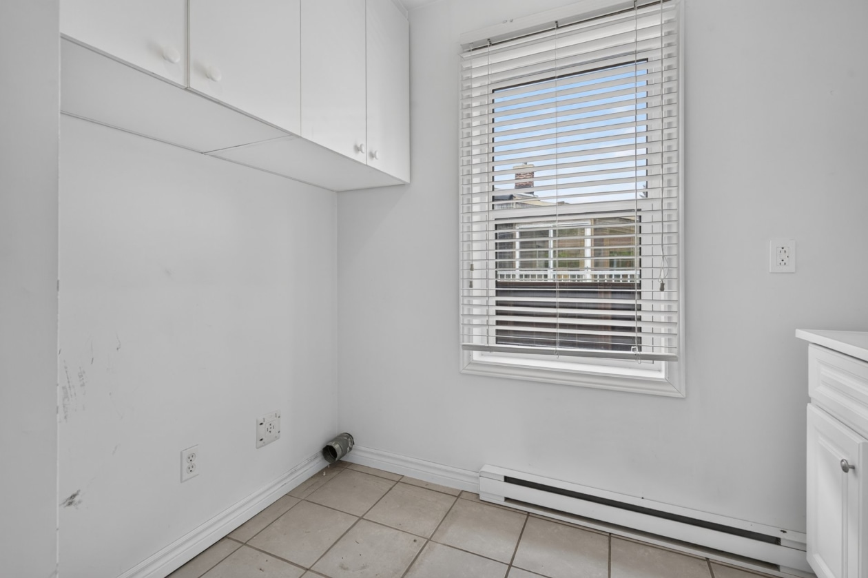 Salle de bains — 141 - 143 Av. de St-Georges, Shawinigan