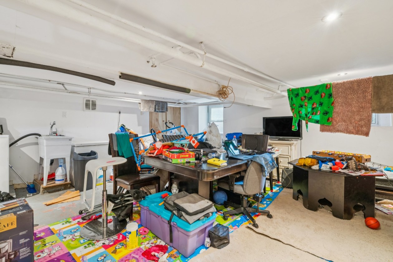Salle familiale — 7081 - 7081A Av. Musset, Montréal