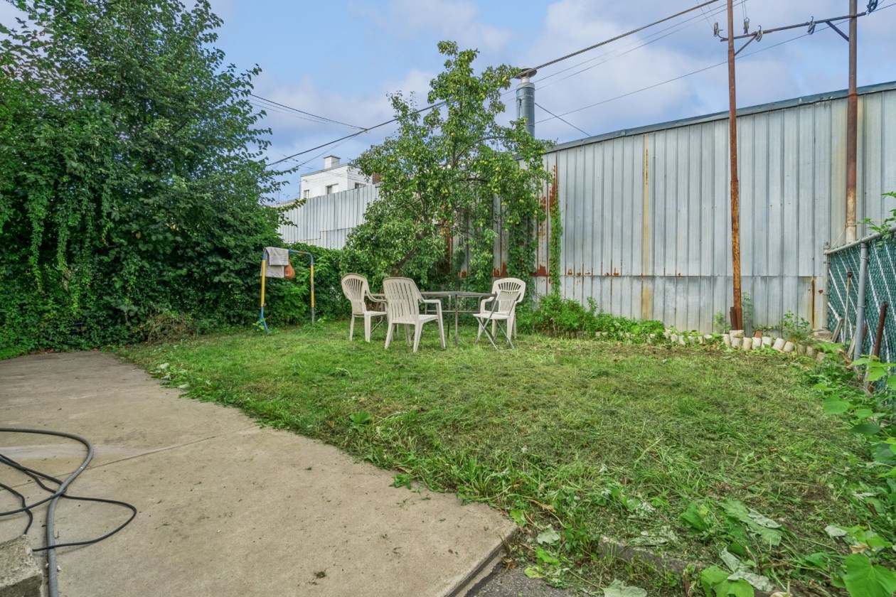 7081 - 7081A, Av. Musset — photo 3