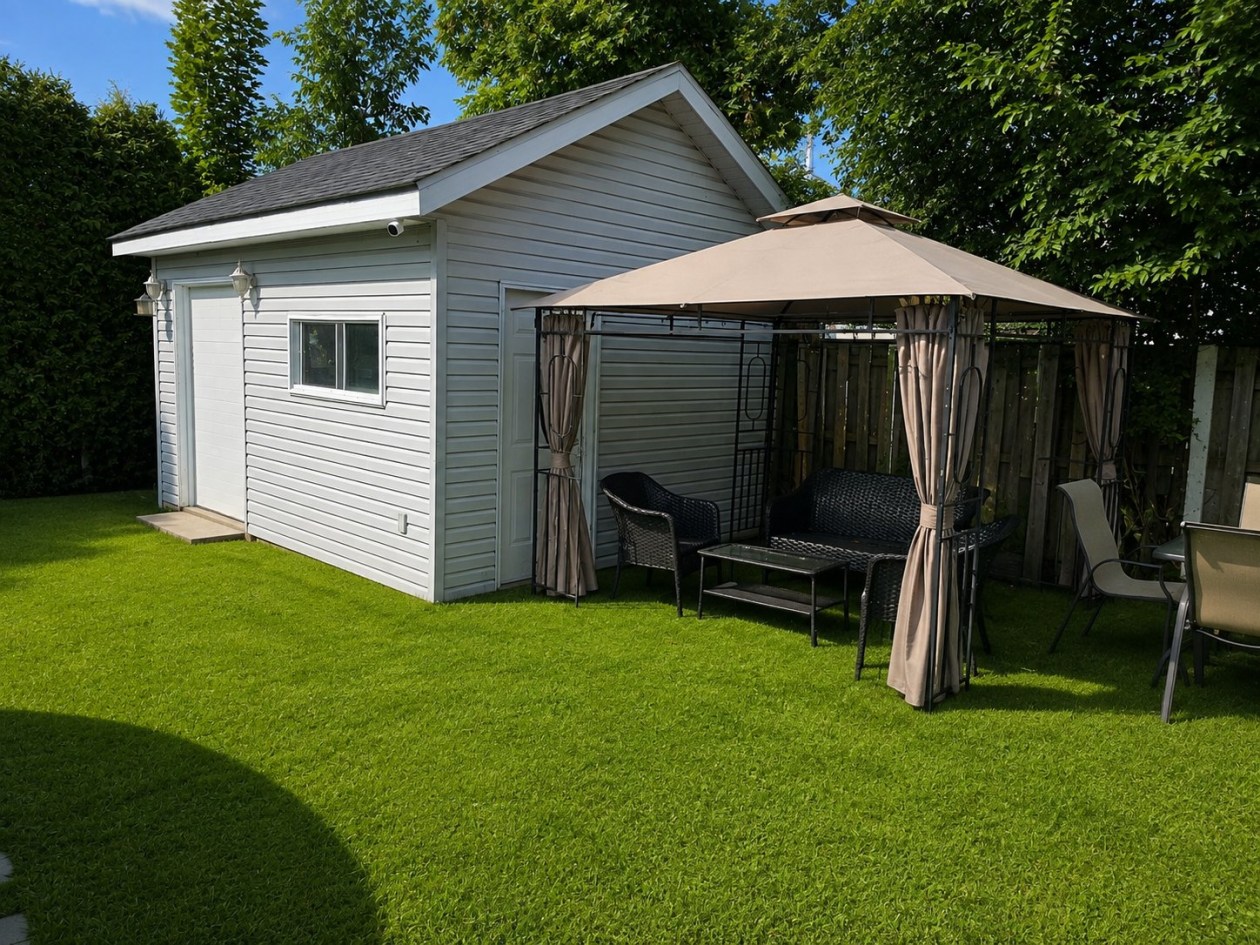 Cour — 1129, 42e Avenue, Laval (Fabreville), H7R1T5, Laval (Fabreville)