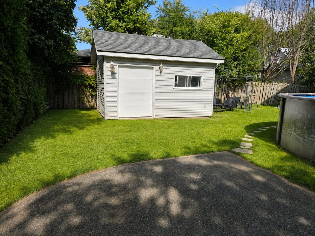 Cour — 1129, 42e Avenue, Laval (Fabreville), H7R1T5, Laval (Fabreville)