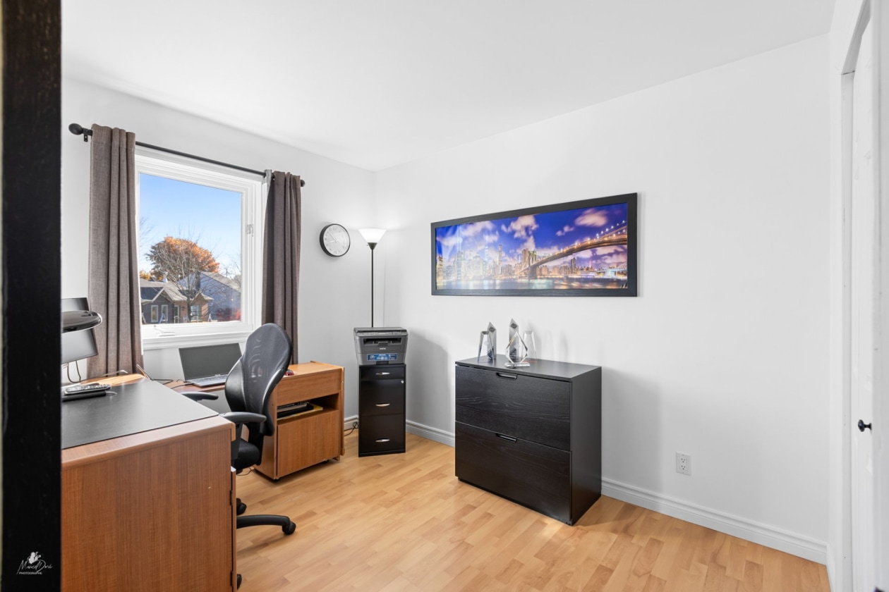 Bureau — 351 Rue Séguin, Québec