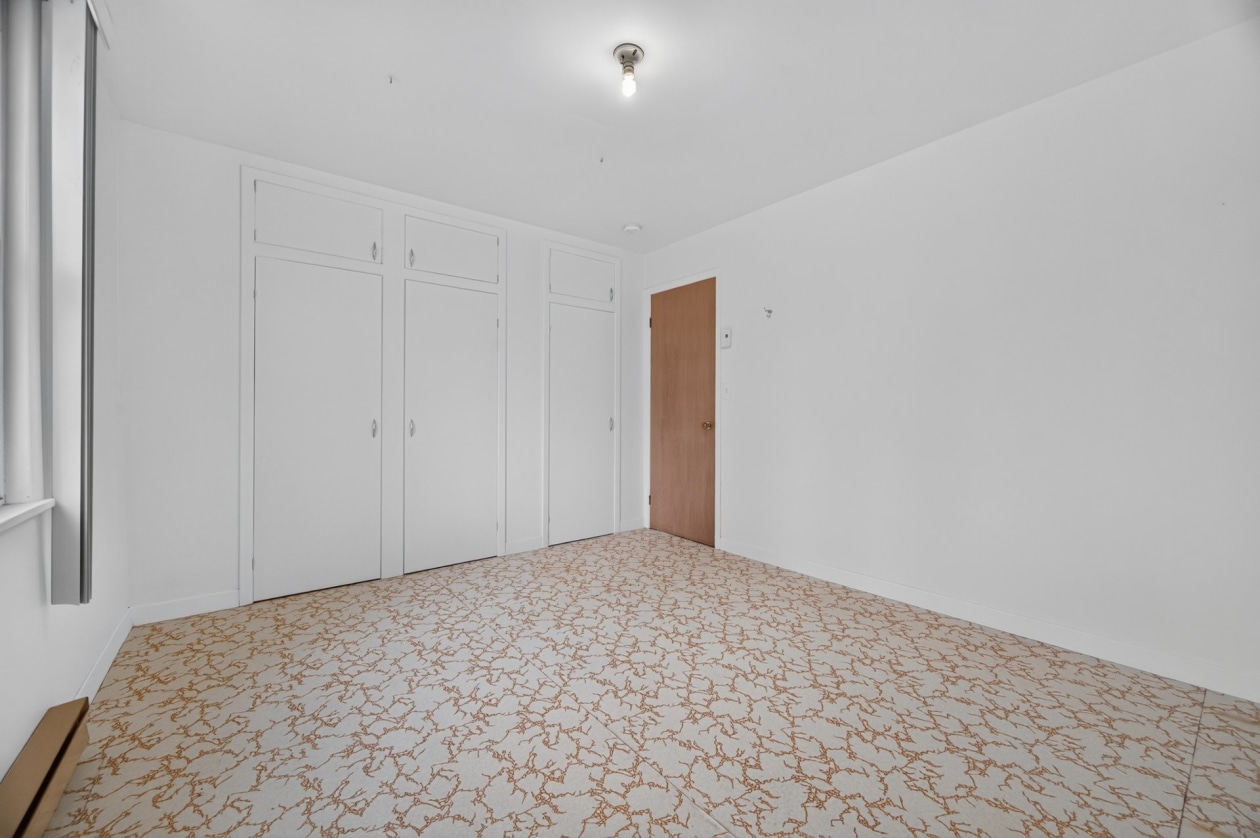Chambre à coucher — 84 Ch. du 1er-Rang-de-Chénier, Esprit-Saint