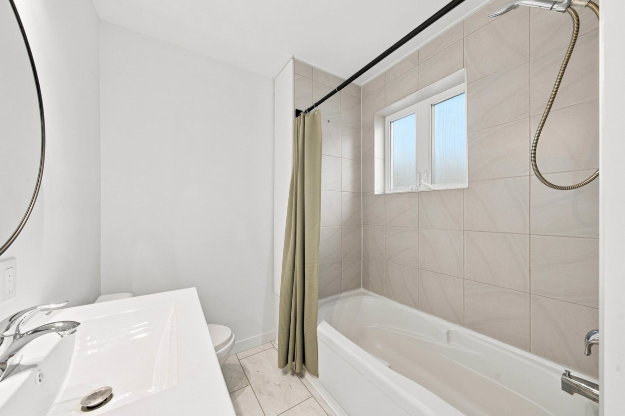 Salle de bains — 2250, Rue St-Nicolas, Drummondville, J2B7A7, Drummondville
