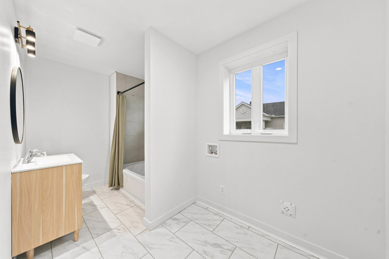 Salle de bains — 2250, Rue St-Nicolas, Drummondville, J2B7A7, Drummondville