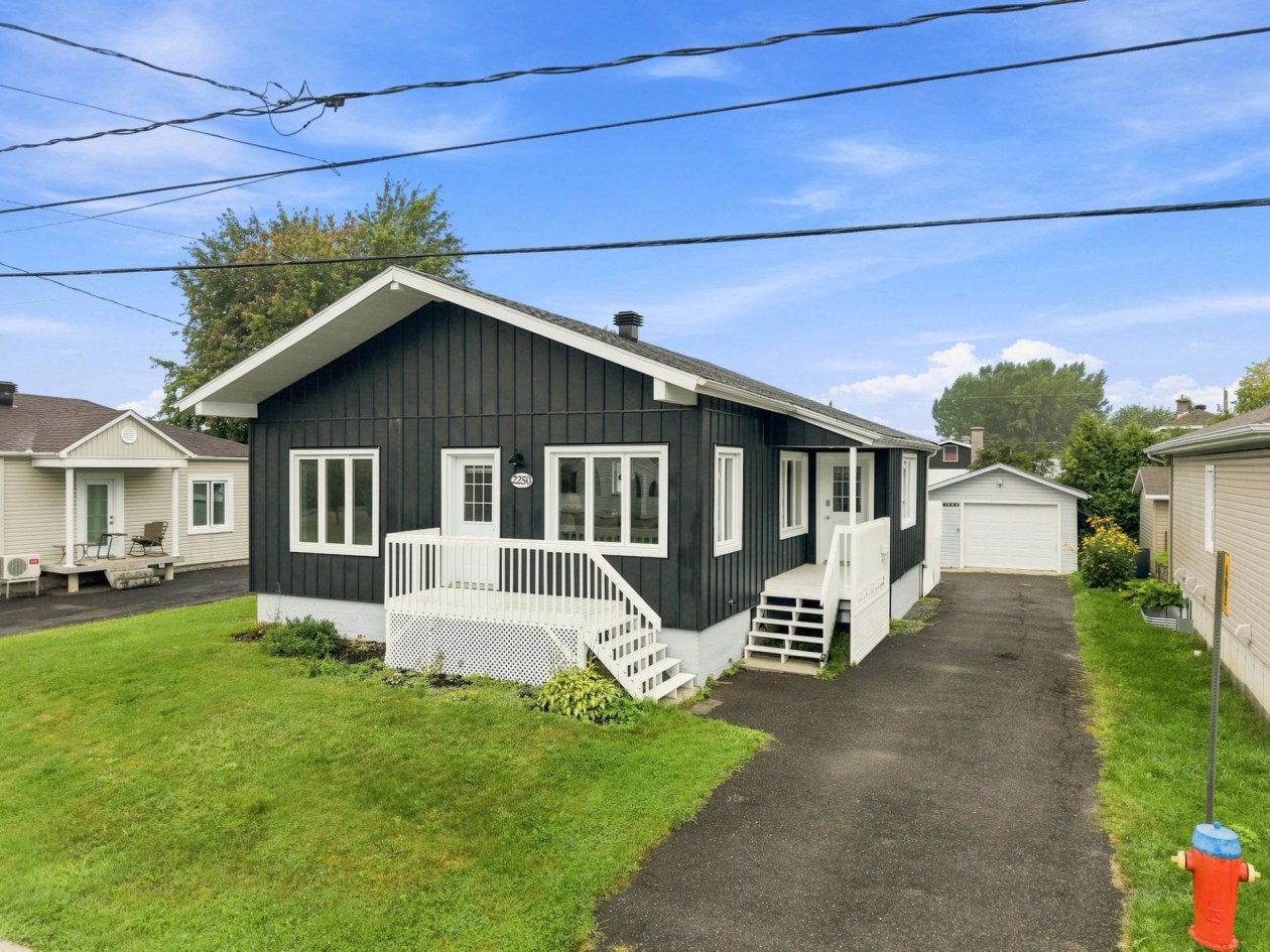 Façade — 2250, Rue St-Nicolas, Drummondville, J2B7A7, Drummondville