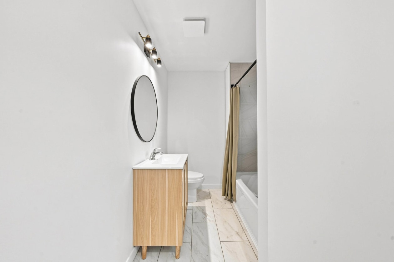 Salle de bains — 2250, Rue St-Nicolas, Drummondville, J2B7A7, Drummondville