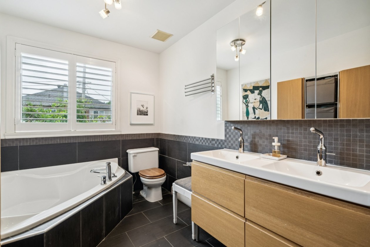 Salle de bains — 5578, Rue Louis-Dumouchel, Montréal (Mercier/Hochelaga-Maisonneuve), H1K5G2, Montréal (Mercier/Hochelaga-Maisonneuve)
