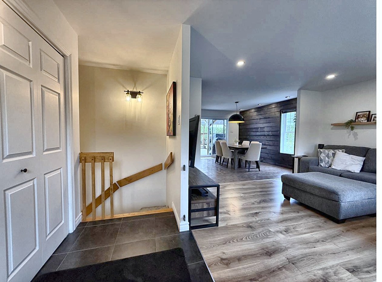 Hall d'entrée — 8036 8e allée, Drummondville, J2A 2J5, Drummondville