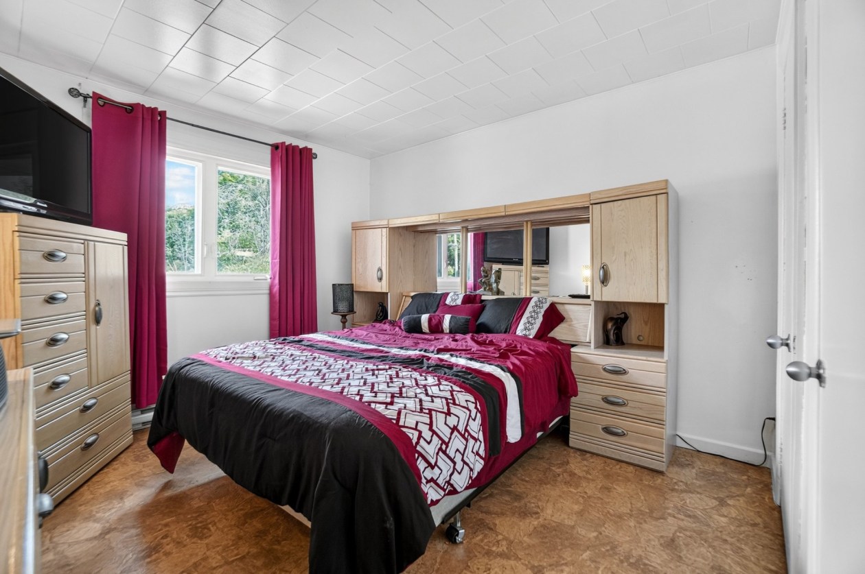 Chambre à coucher principale — 100 Rue Durand, Sainte-Émélie-de-l'Énergie