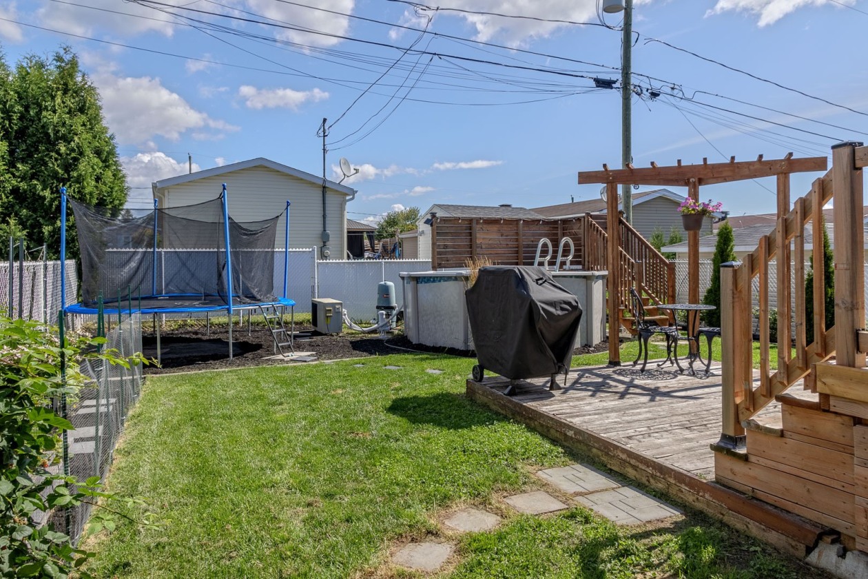 Cour — 302, Rue Simone-Routier, Québec (Beauport), G1B0M3, Québec (Beauport)