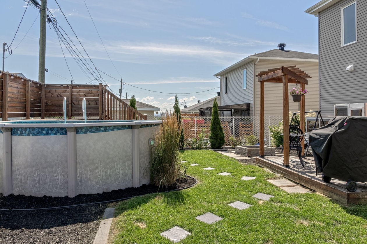 Cour — 302, Rue Simone-Routier, Québec (Beauport), G1B0M3, Québec (Beauport)