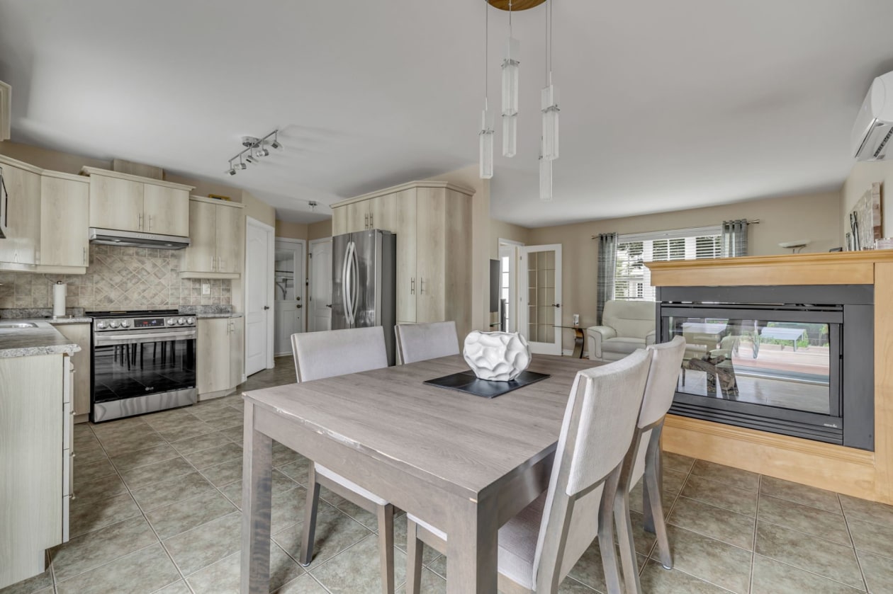Salle à manger — 6519, Rue des Prismes, Québec (La Haute-Saint-Charles), G3E2E6, Québec (La Haute-Saint-Charles)