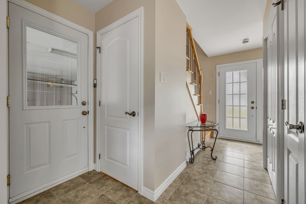 Entrée extérieure — 6519, Rue des Prismes, Québec (La Haute-Saint-Charles), G3E2E6, Québec (La Haute-Saint-Charles)