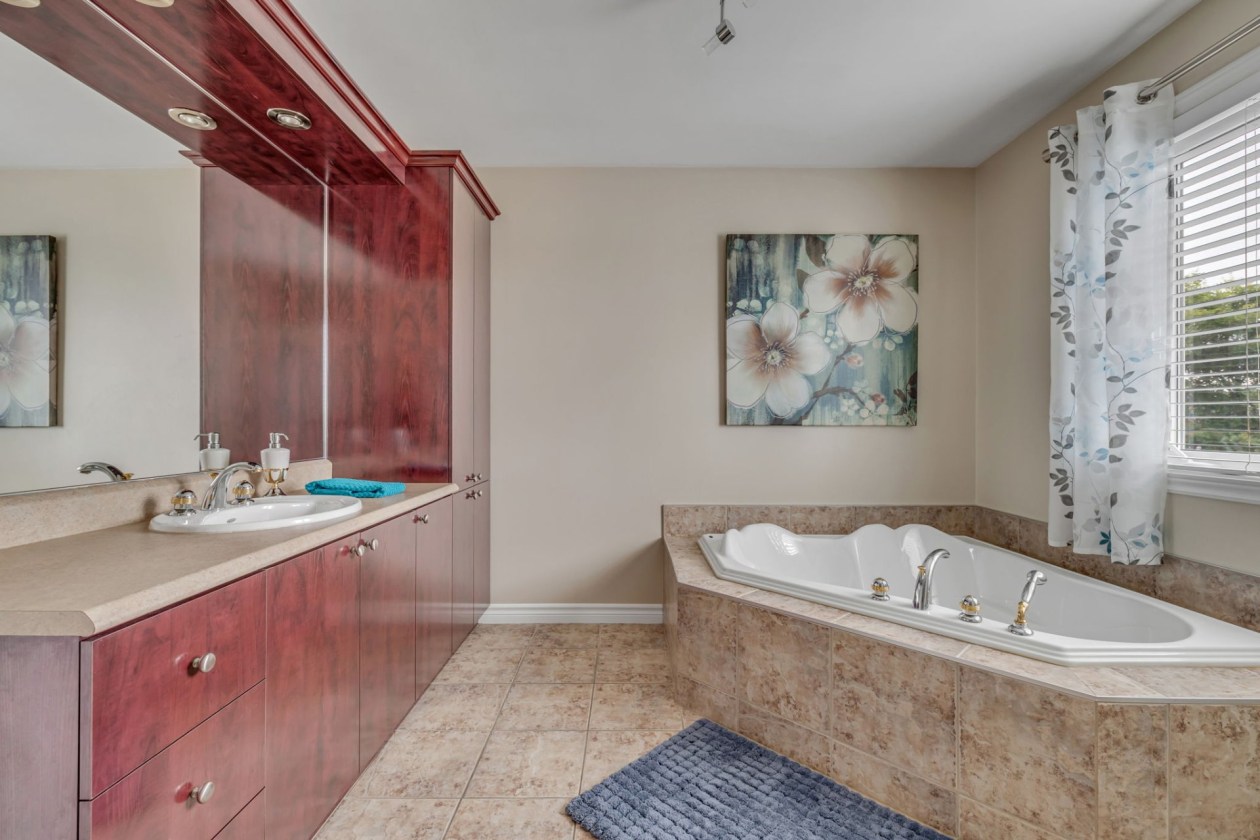 Salle de bains — 6519, Rue des Prismes, Québec (La Haute-Saint-Charles), G3E2E6, Québec (La Haute-Saint-Charles)