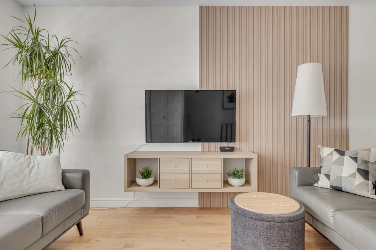 Salon — 2637, Rue du Gardénia, Québec (Les Rivières), G1M3P8, Québec (Les Rivières)