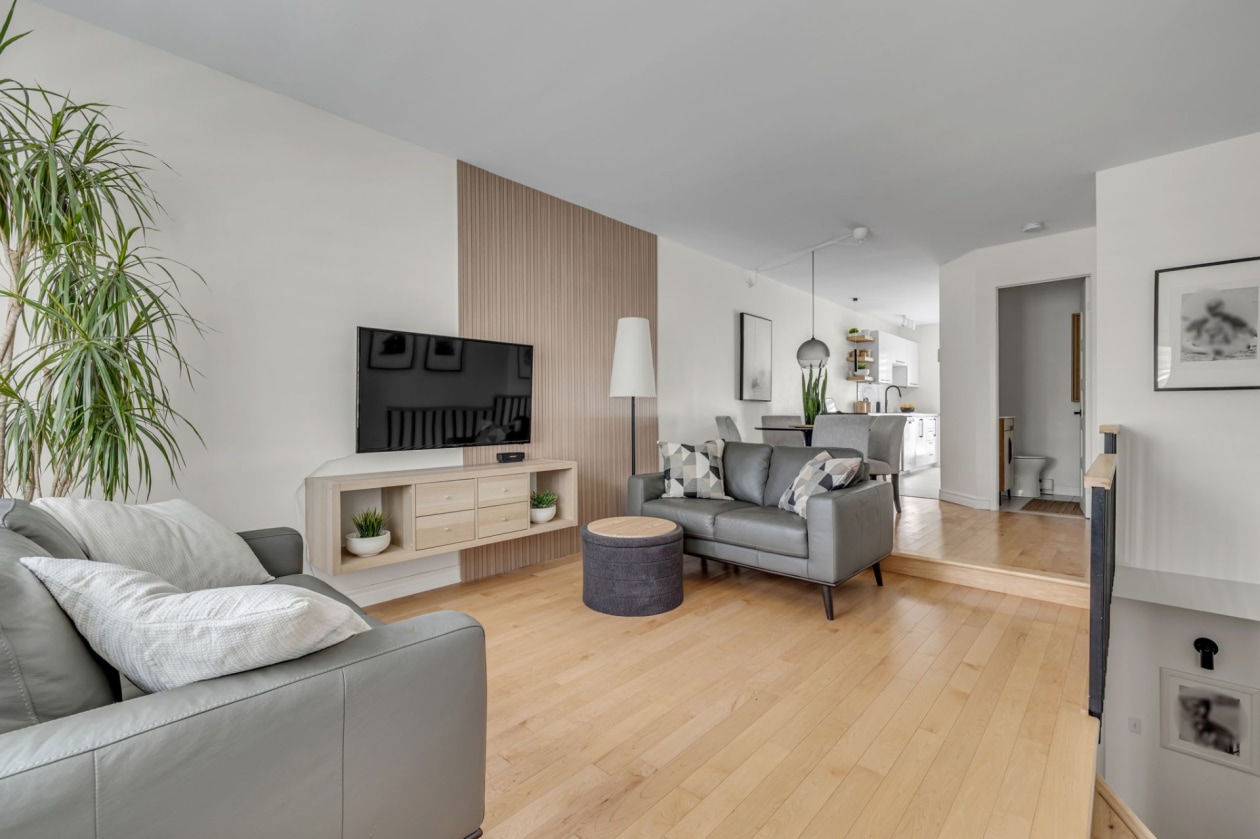 Salon — 2637, Rue du Gardénia, Québec (Les Rivières), G1M3P8, Québec (Les Rivières)