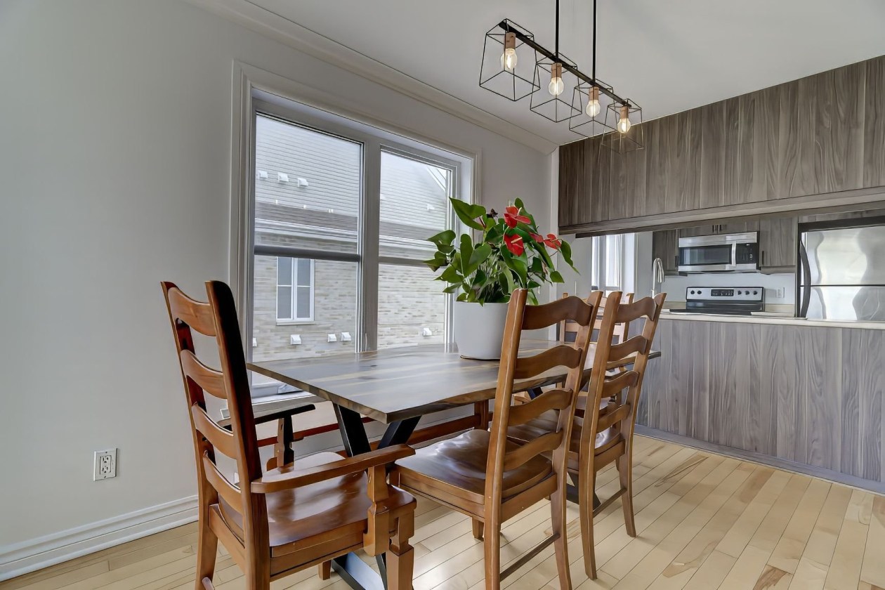 Salle à manger — 6338, Rue de l'Émérillon, Laval (Sainte-Rose), H7L6J4, Laval (Sainte-Rose)