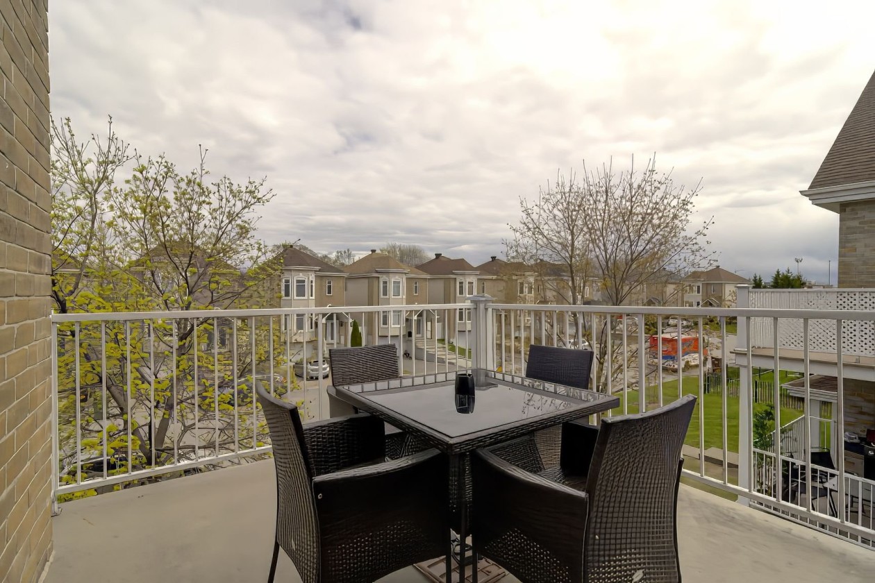 Terrasse — 6338, Rue de l'Émérillon, Laval (Sainte-Rose), H7L6J4, Laval (Sainte-Rose)