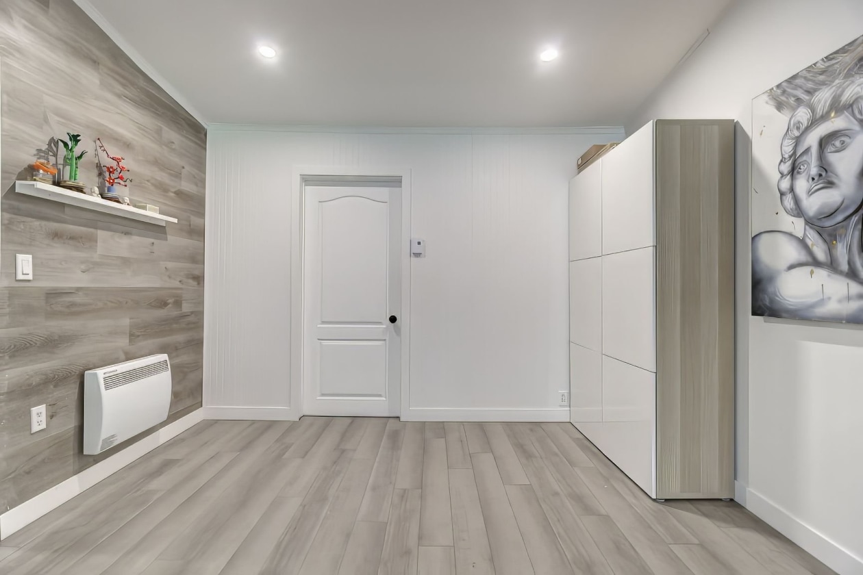 Salon — 39 Rg St-Marc, Saint-Philippe
