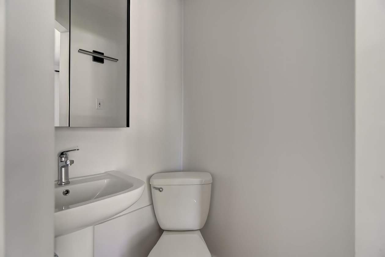Salle d'eau — 39 Rg St-Marc, Saint-Philippe