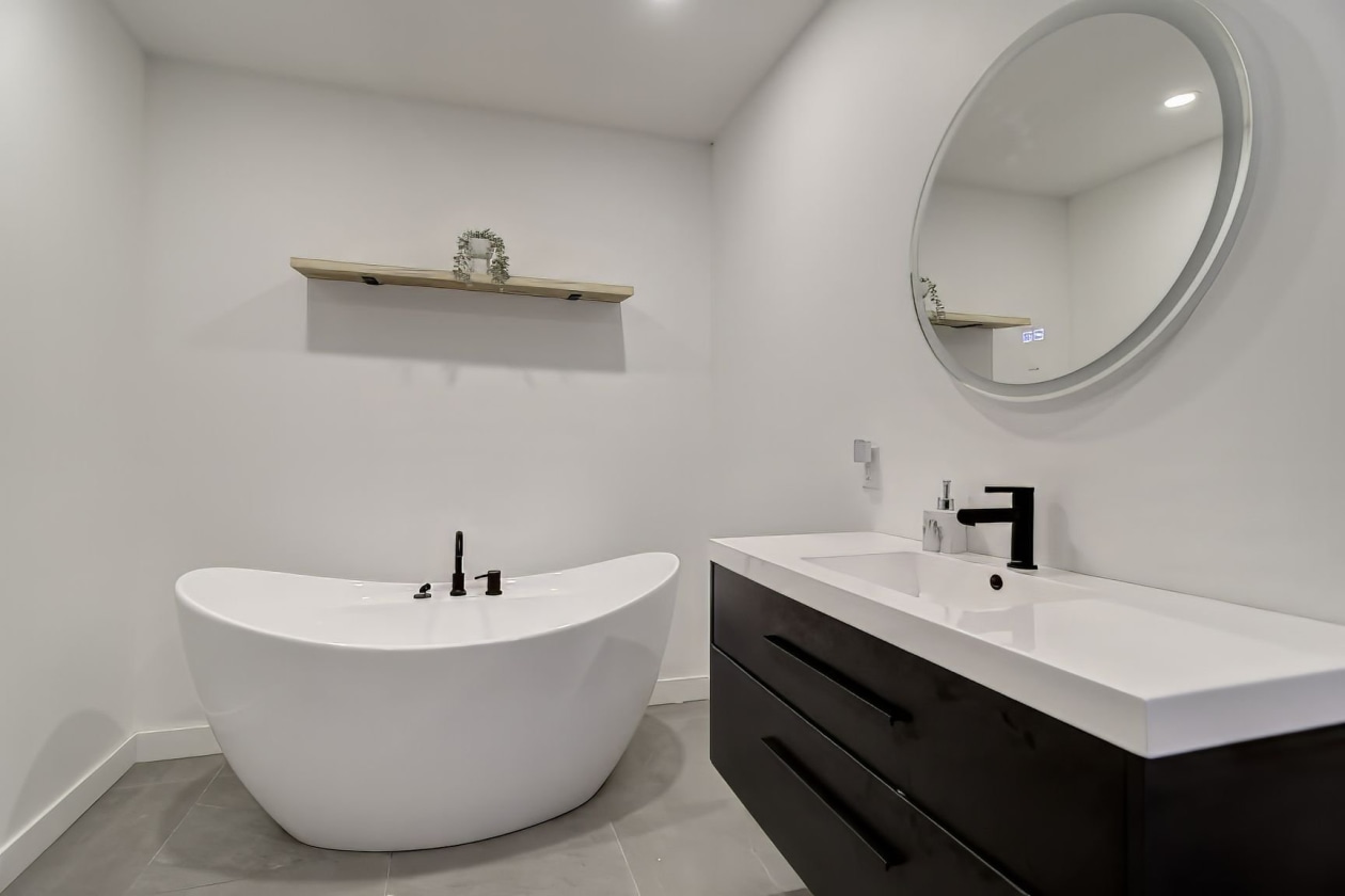 Salle de bains — 39 Rg St-Marc, Saint-Philippe