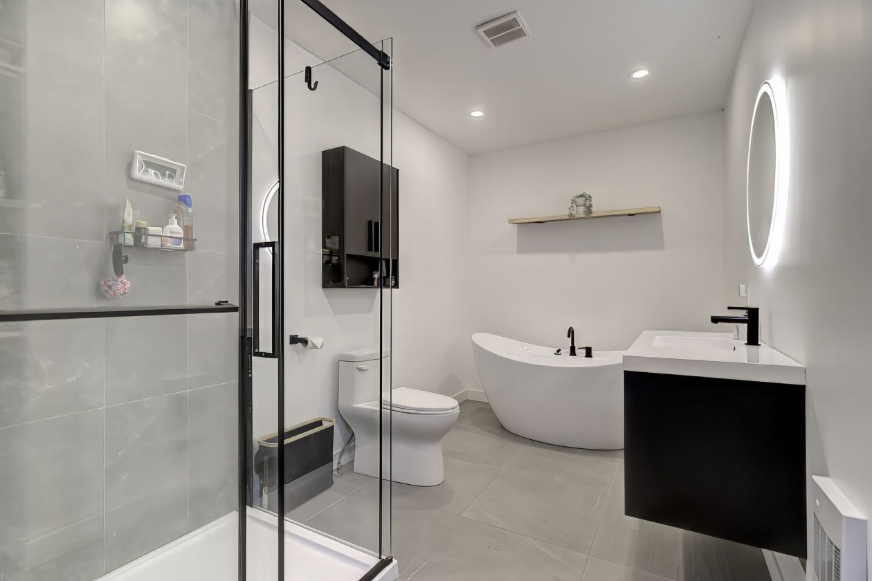 Salle de bains — 39 Rg St-Marc, Saint-Philippe