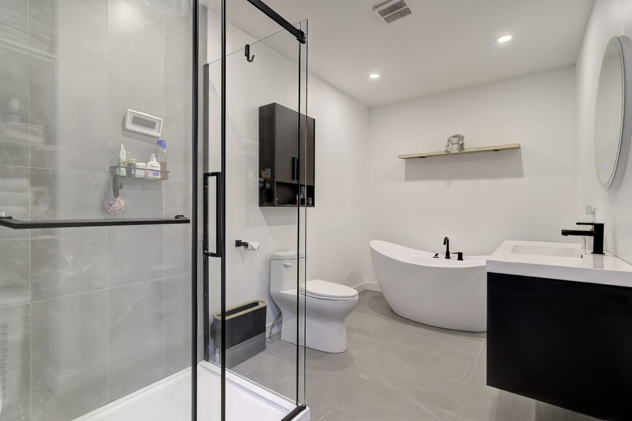 Salle de bains — 39 Rg St-Marc, Saint-Philippe